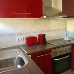 Vanesa Center *