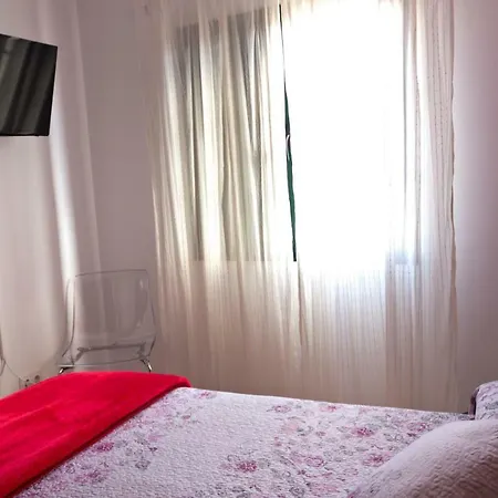 Vanesa Center *